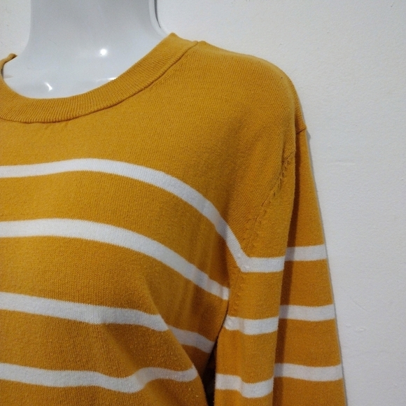 Gap - Striped Mustard Yellow Crewneck Sweater - Picture 5 of 16